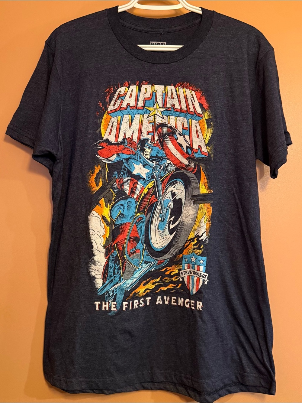 Marvel Captain America Men’s Large Motorcycle Graphic Tee The First Avenger